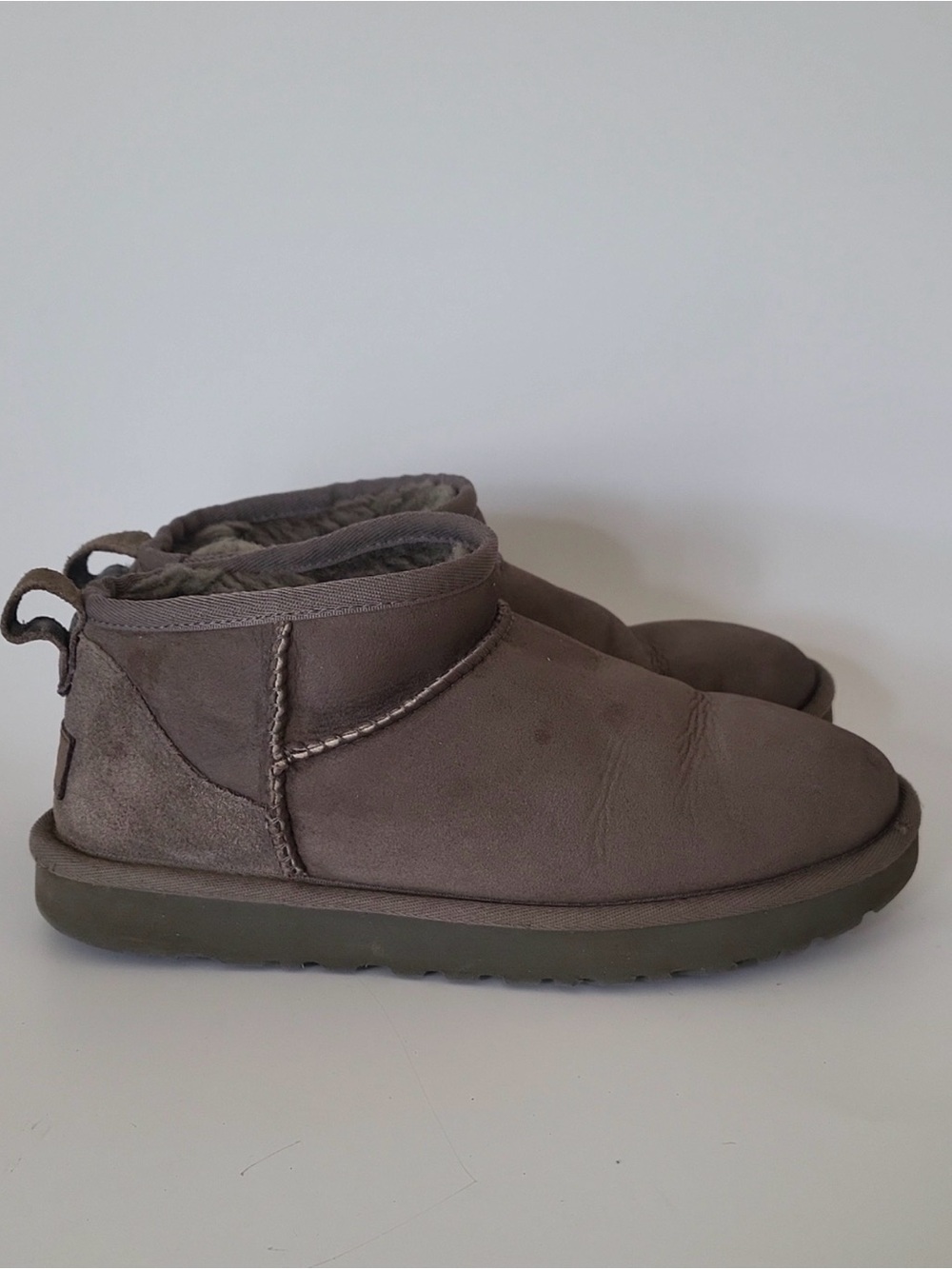 Uggs Ultra Mini Dark Brown - Size 7W
